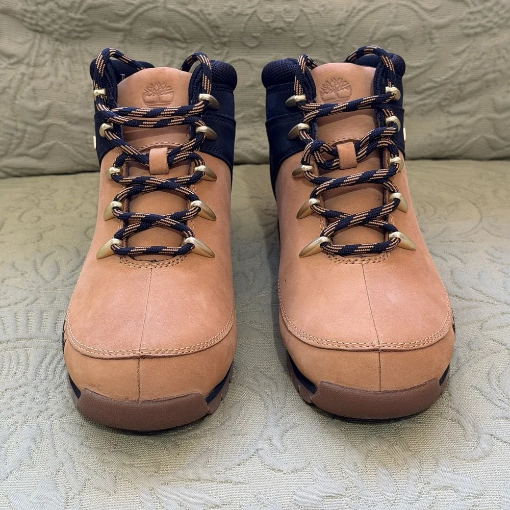 Timberland Euro Hiker Boots Mens 8.5 Wheat Black Leather Gold‎ Hardware Mid Top